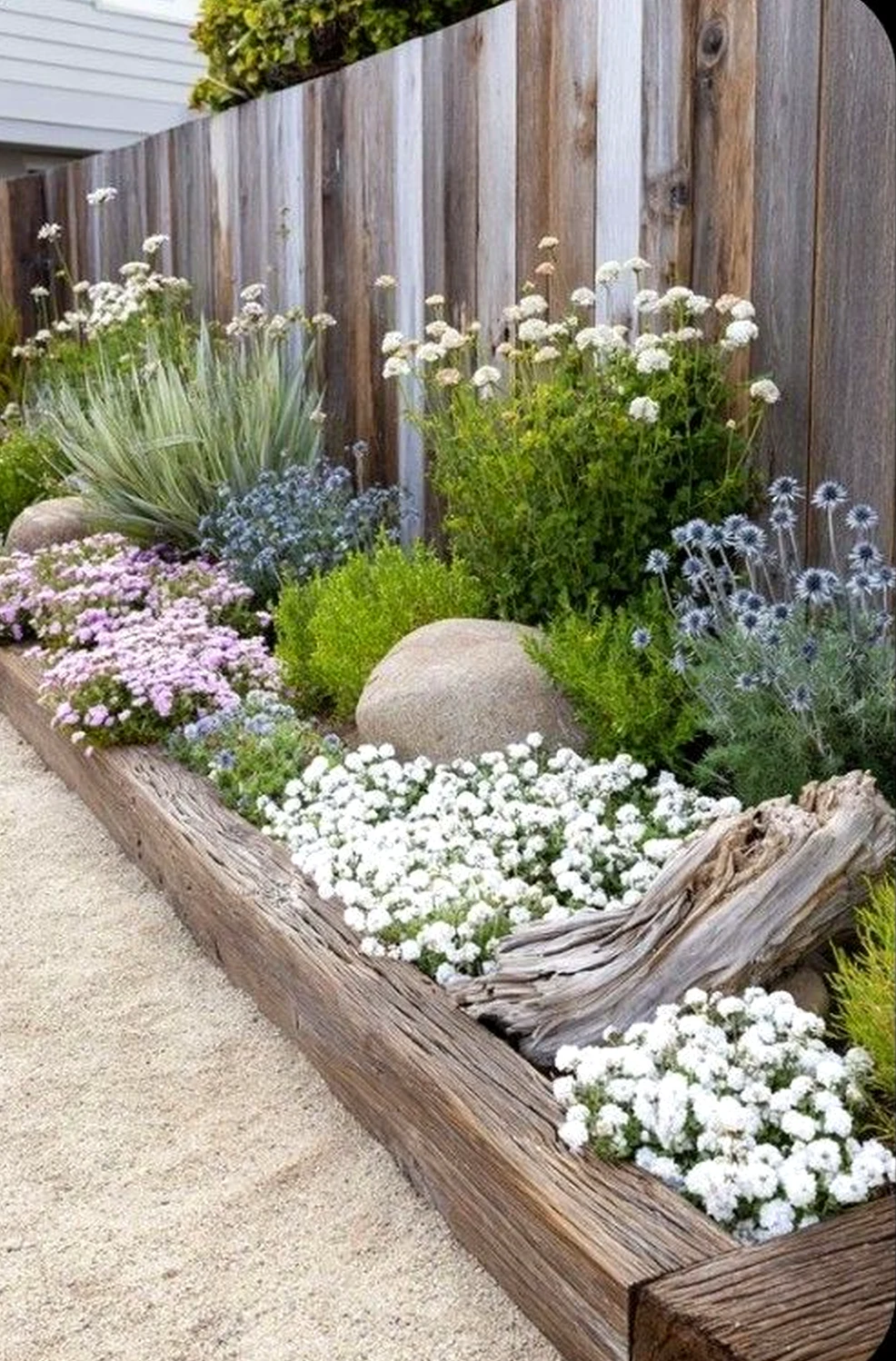 Sunny garden border introduces softness into the room, keeping the atmosphere comfortable in daily use.
