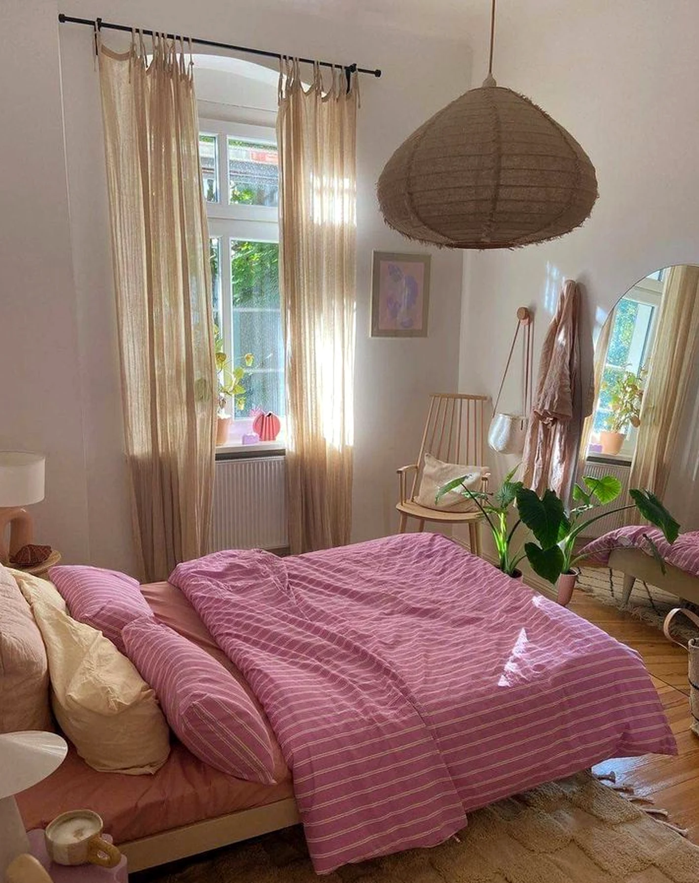 Open kitchen nook supports the design through shape, leaving the space feeling personal and relaxed.