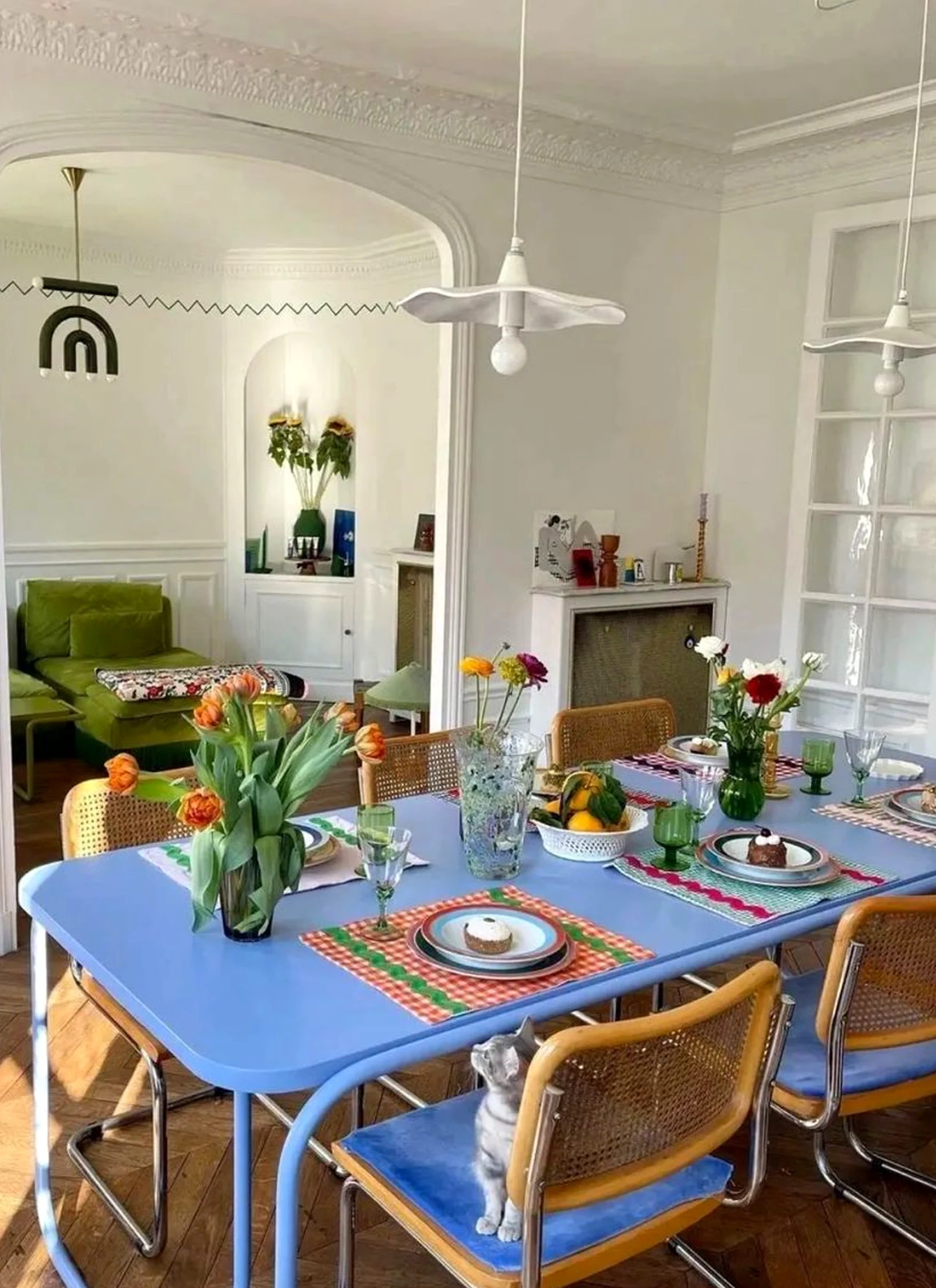 Quiet kitchen nook draws attention to rhythm while the wall stays pleasantly composed.