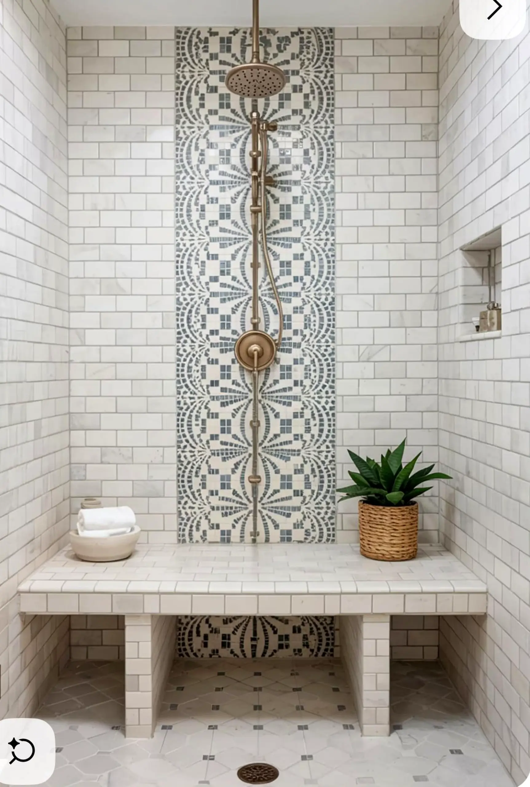 Colorful stone terrace adds comfort across the sitting area, giving the decor a finish that feels warm without clutter.