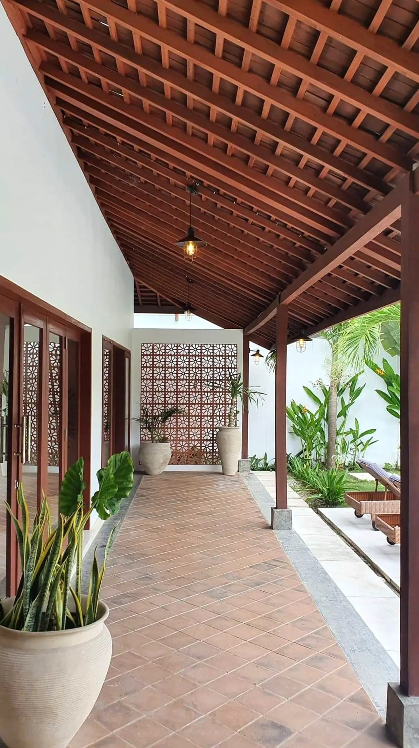 Quiet kitchen nook draws attention to shape while the design stays quietly finished.